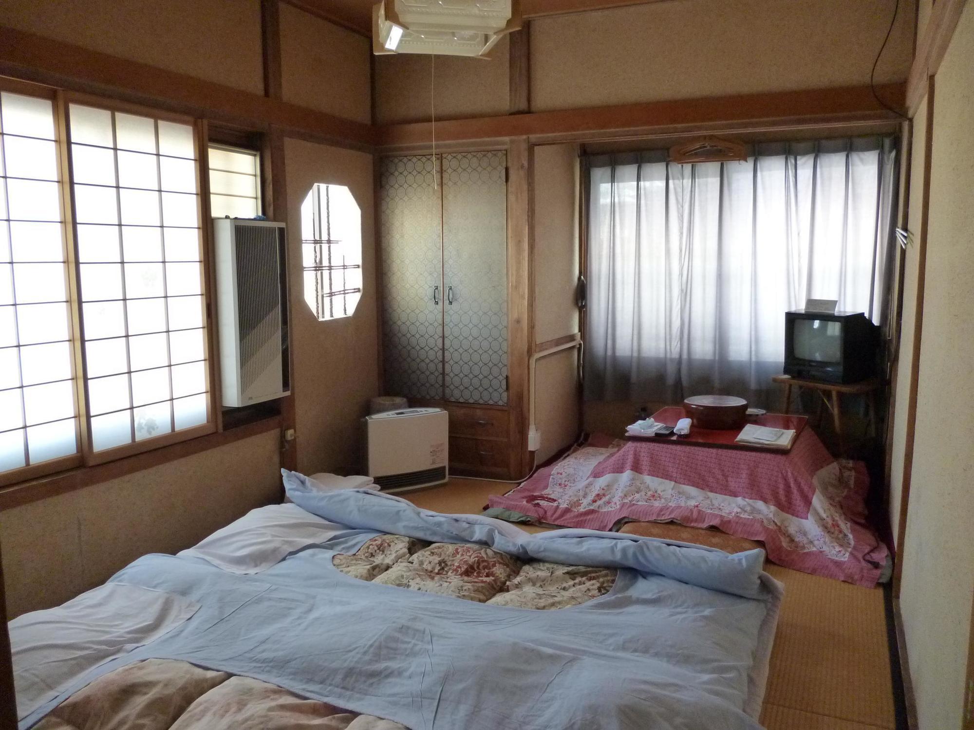 Uotoshi Ryokan Яманути Экстерьер фото